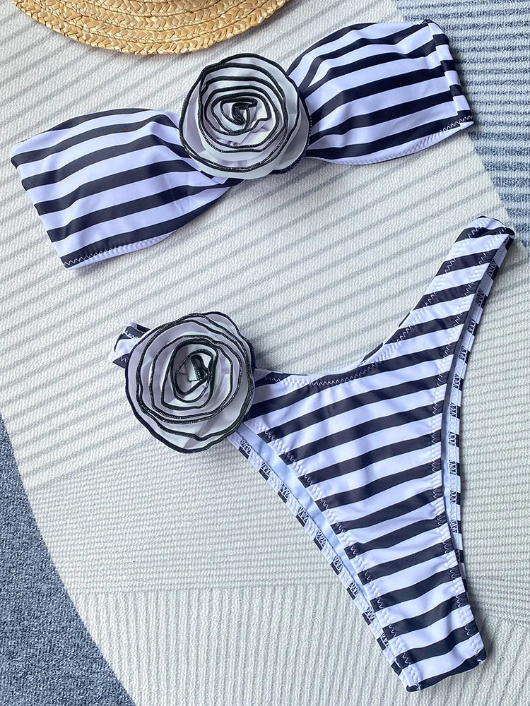 3D Blumen Bikini Damen – Bandeau Zweiteiler mit Low Waist
